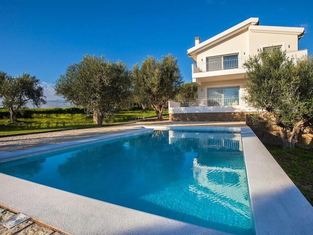 Abelia Luxurious Villas Finikounta Dış mekan fotoğraf