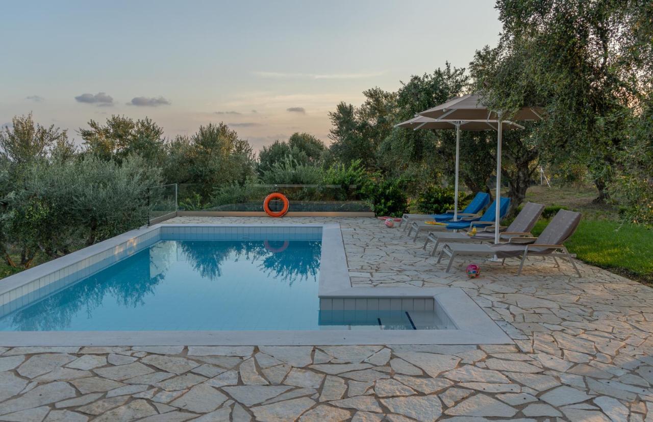 Abelia Luxurious Villas Finikounta Dış mekan fotoğraf