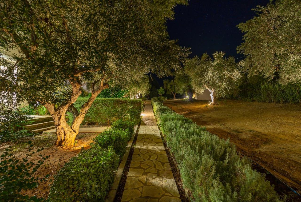Abelia Luxurious Villas Finikounta Dış mekan fotoğraf