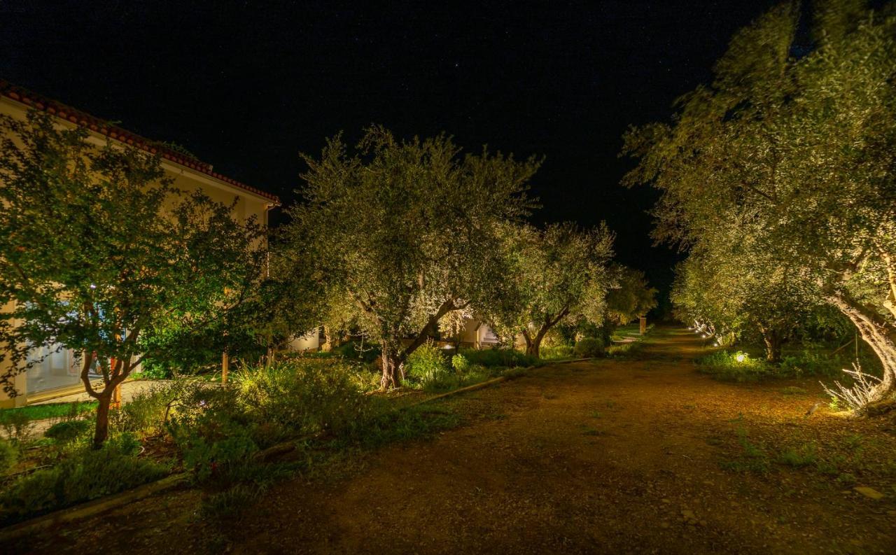 Abelia Luxurious Villas Finikounta Dış mekan fotoğraf